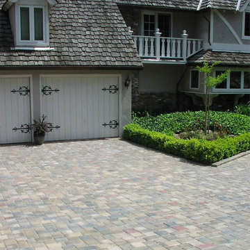 Paver Driveway. Traditional Home