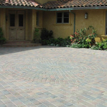 Paver Driveway with Circle Feature