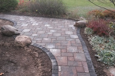 Photo of a modern landscaping in Columbus.