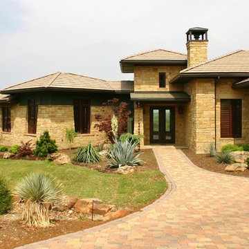 Paverstone driveway with modern landscape entry