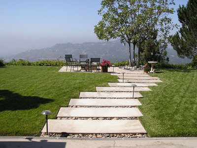 Contemporary Landscape by FormLA Landscaping