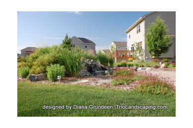 Photo of a contemporary landscaping in Minneapolis.