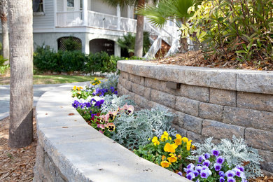 This is an example of a contemporary landscaping in Charleston.