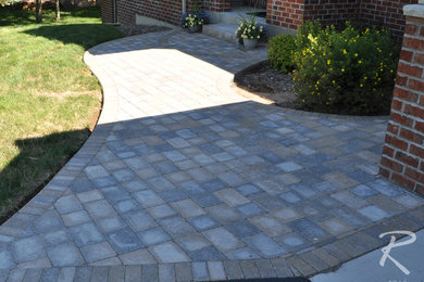 Private Residence Front Entry & Walkway