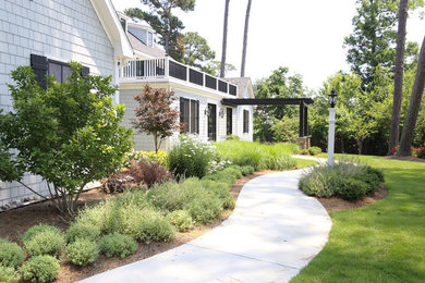 Inspiration for a large craftsman front yard landscaping in Other.