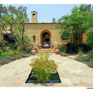 Spanish Hacienda Entry