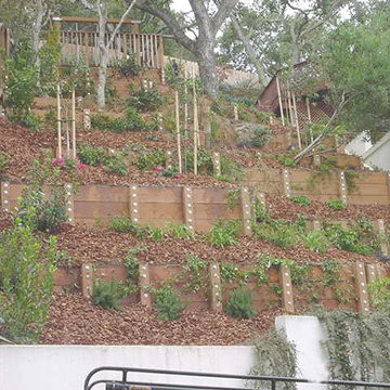 SLOP WOOD RETAINING WALL