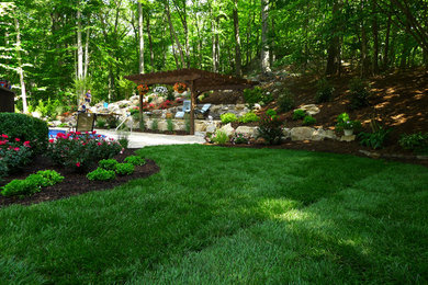Design ideas for a traditional landscaping in New York.