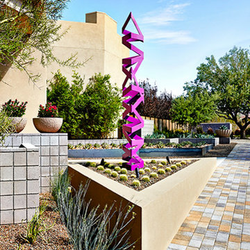 Resort Style Contemporary | Entry Landscape and Sculpture