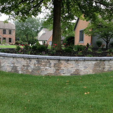 Retaining Wall for Front Yard Landscape Bed