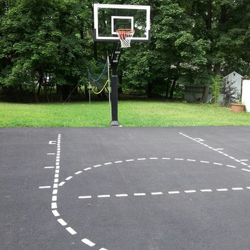 Robert T's Pro Dunk Gold Basketball System on a 32x43 in New City, NY