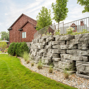Rosetta Outcropping Waterfront Retaining Walls