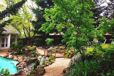 サクラメントにあるアジアンスタイルのおしゃれな庭の写真