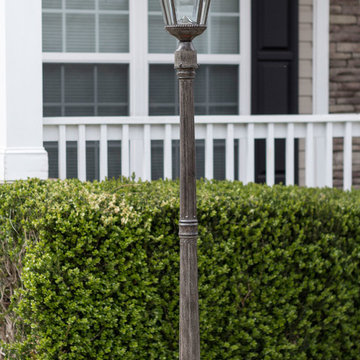 Royal Bulb Solar Lamp Post- Weathered Bronze Finish