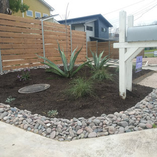 75 Beautiful River Rock and Wood Fence Landscaping Pictures & Ideas