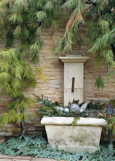 Eclectic Garden by Rosborough Partners Inc.