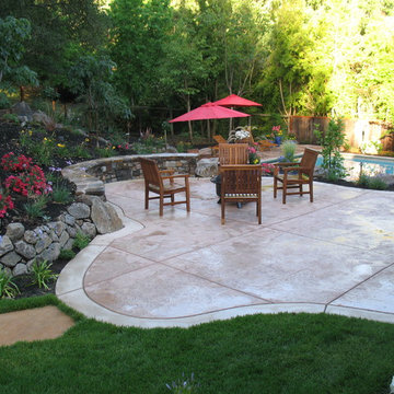 Seat Wall, Patio, Fire Pit