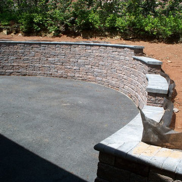 Segmental block retaining wall constructed by Quality Concrete & Masonry
