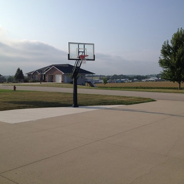 Shane B's Pro Dunk Gold Basketball System on a 30x30 in Dyersville, IA