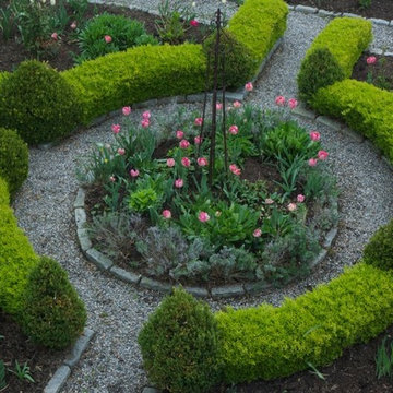 Shoreline Cottage Garden