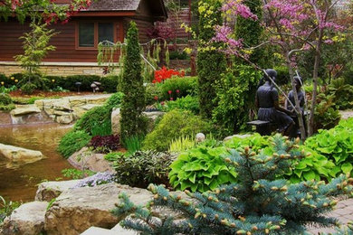 ミネアポリスにあるトラディショナルスタイルのおしゃれな庭の写真