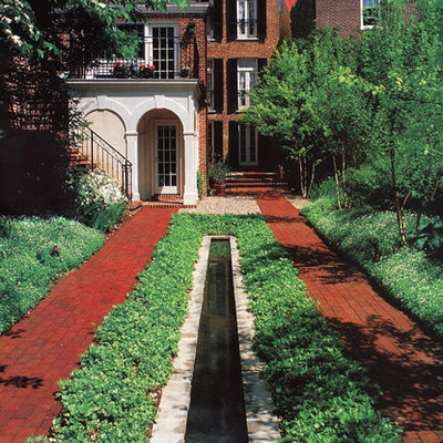 Photo of a traditional water fountain landscape in Portland.