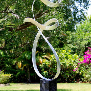 Silver Contemporary Metal Abstract Garden Sculpture - Allure by Jon Allen