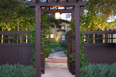 Design ideas for a large craftsman courtyard stone landscaping in Los Angeles.