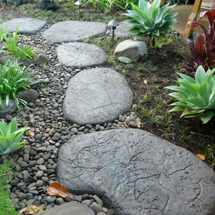 Concrete Stepping Stones | Houzz