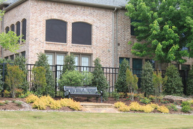 This is an example of a southwestern landscaping in Dallas.