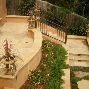 Stucco Retaining Wall and Stairs