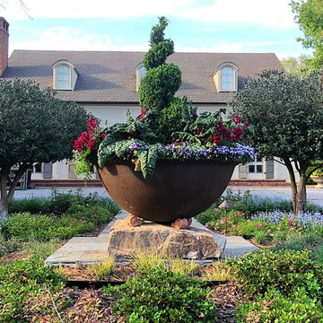 Sugar Kettle Landscape Planter 2