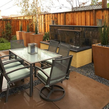 SummerHill Homes Outdoor Spaces: Midtown Village Residence 2 Backyard
