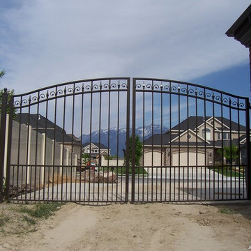 Tapestry Driveway Gate