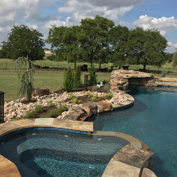 Tennyson Court - Native Texas Pool