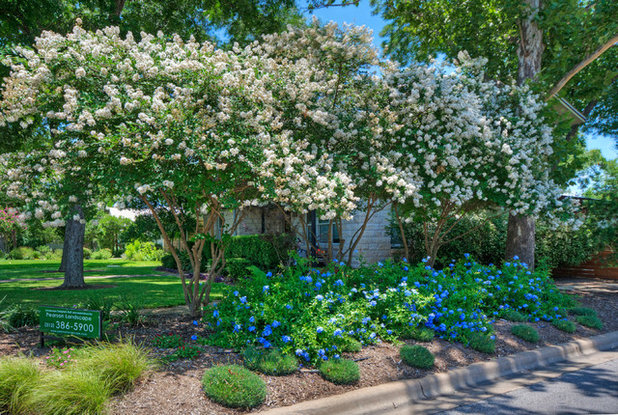 American Traditional Garden by Pearson Landscape Services