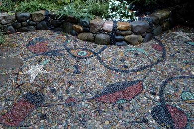 Design ideas for an eclectic landscaping in Portland.