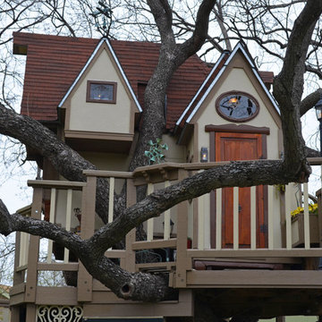 The Most Incredible Kids' Tree House You'll Ever See?