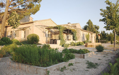 Suivez le Guide : En Provence, une villa centenaire rayonne à nouveau
