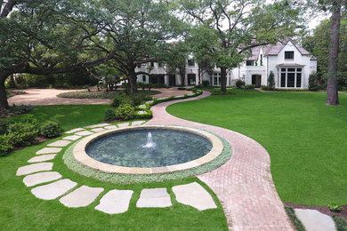 This is an example of a classic garden in Houston.