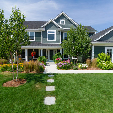 Traditional Front Yard Landscape - Cedarburg