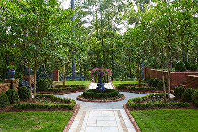 Design ideas for a traditional landscaping in Birmingham.