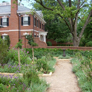 Traditional Garden Home