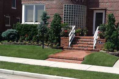 Design ideas for a traditional landscaping in Philadelphia.