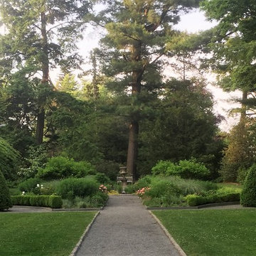 Van Vleck Formal Gardens