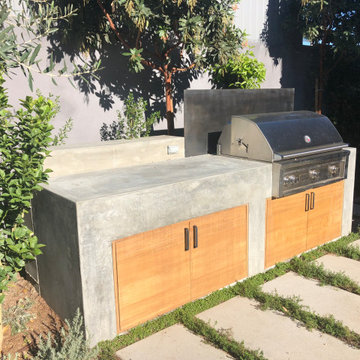 Venice Beach Built-in Barbecue Grill