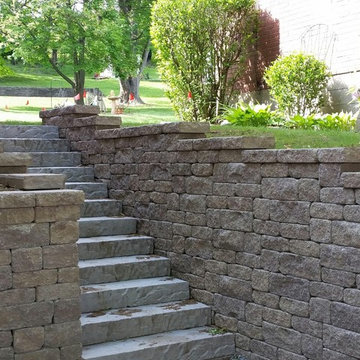 Versa lok Mosaic walls and Rocka steps