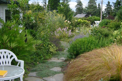 シアトルにあるラスティックスタイルのおしゃれな庭の写真