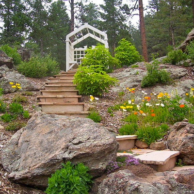 This is an example of a traditional backyard landscaping in Denver.