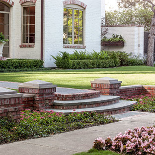 75 Beautiful Front Yard Garden with a Retaining Wall Pictures & Ideas